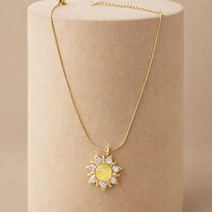 Elegant Sunflower Pendant Necklace | Lightweight Anti-Tarnish Jewelry
