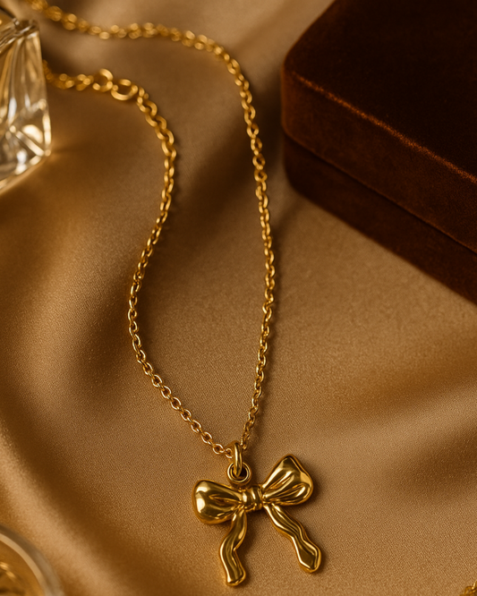 Chic Bow Design Pendant Necklace