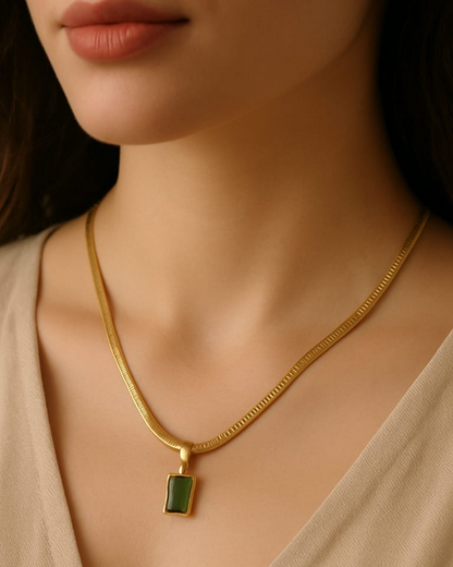 Minimalist Anti-Tarnish Necklace with Green Stone