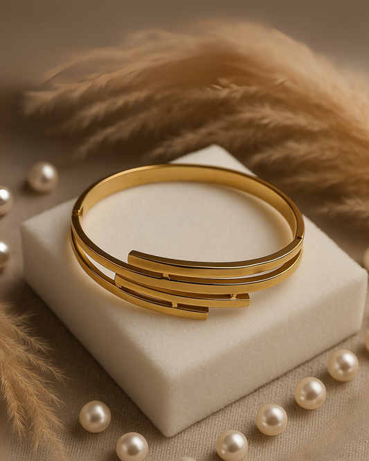 Contemporary Bar Design Bracelet – Premium Finish