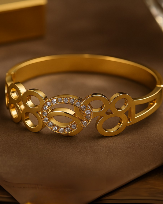 Trendy Anti-Tarnish Women’s Bracelet – Durable & Elegant
