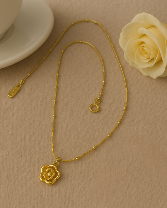 Elegant Rose Flower Pendant Necklace – Long-Lasting Shine