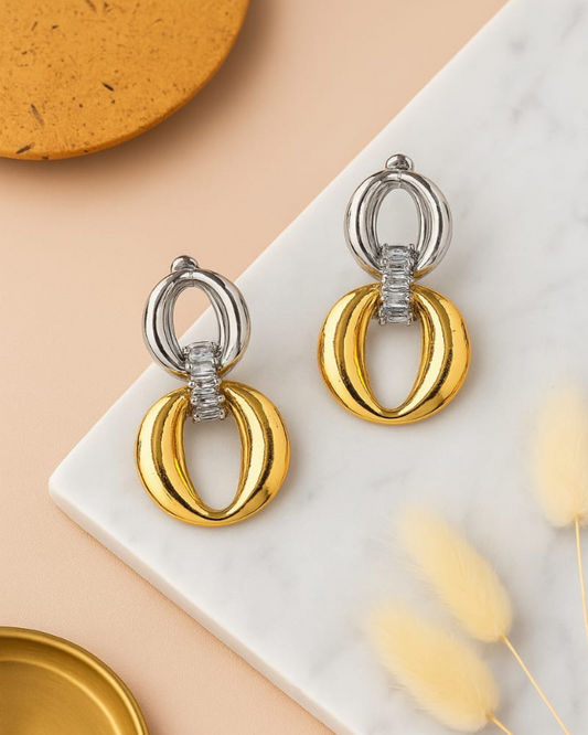 Elegant Oval Loop Earrings – Lightweight & Stylish