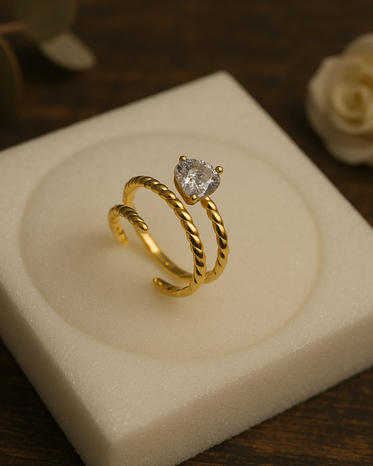 Heart Solitaire Twist Band Ring