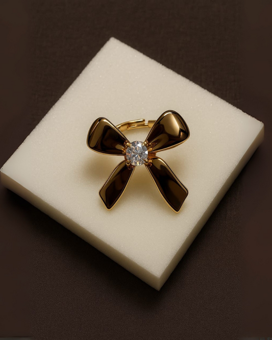 Glamorous Bow Shape Ring with Shiny CZ Stone