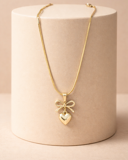 Gold Bow Heart Necklace – Anti Tarnish