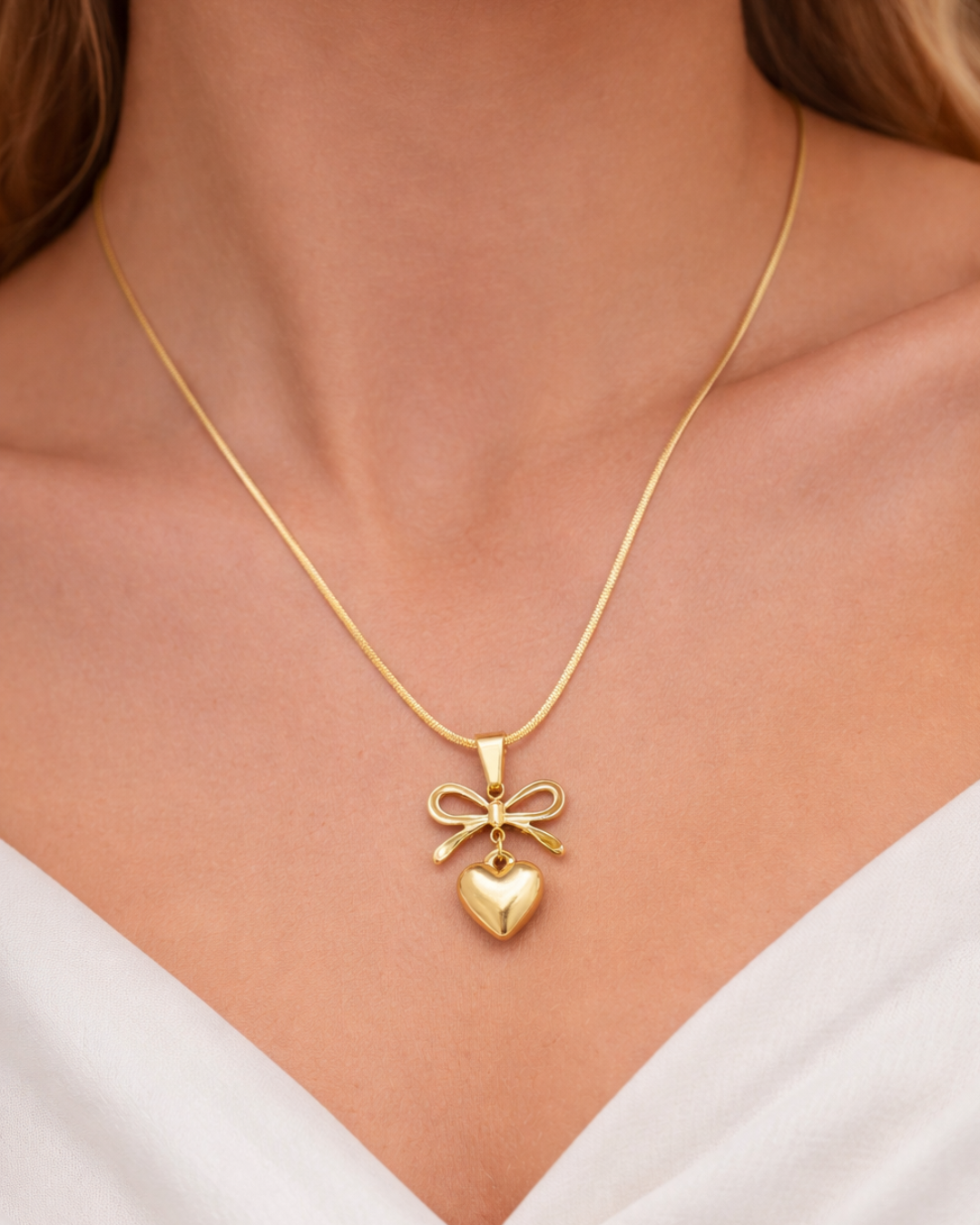 Gold Bow Heart Necklace – Anti Tarnish