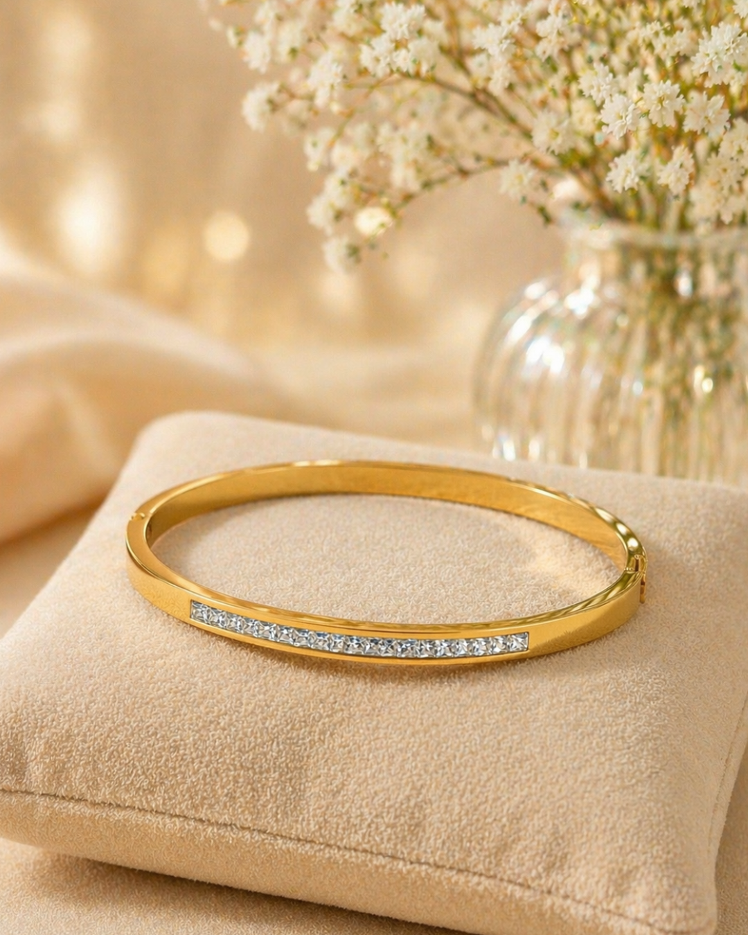 Elegant Gold Crystal Line Bracelet