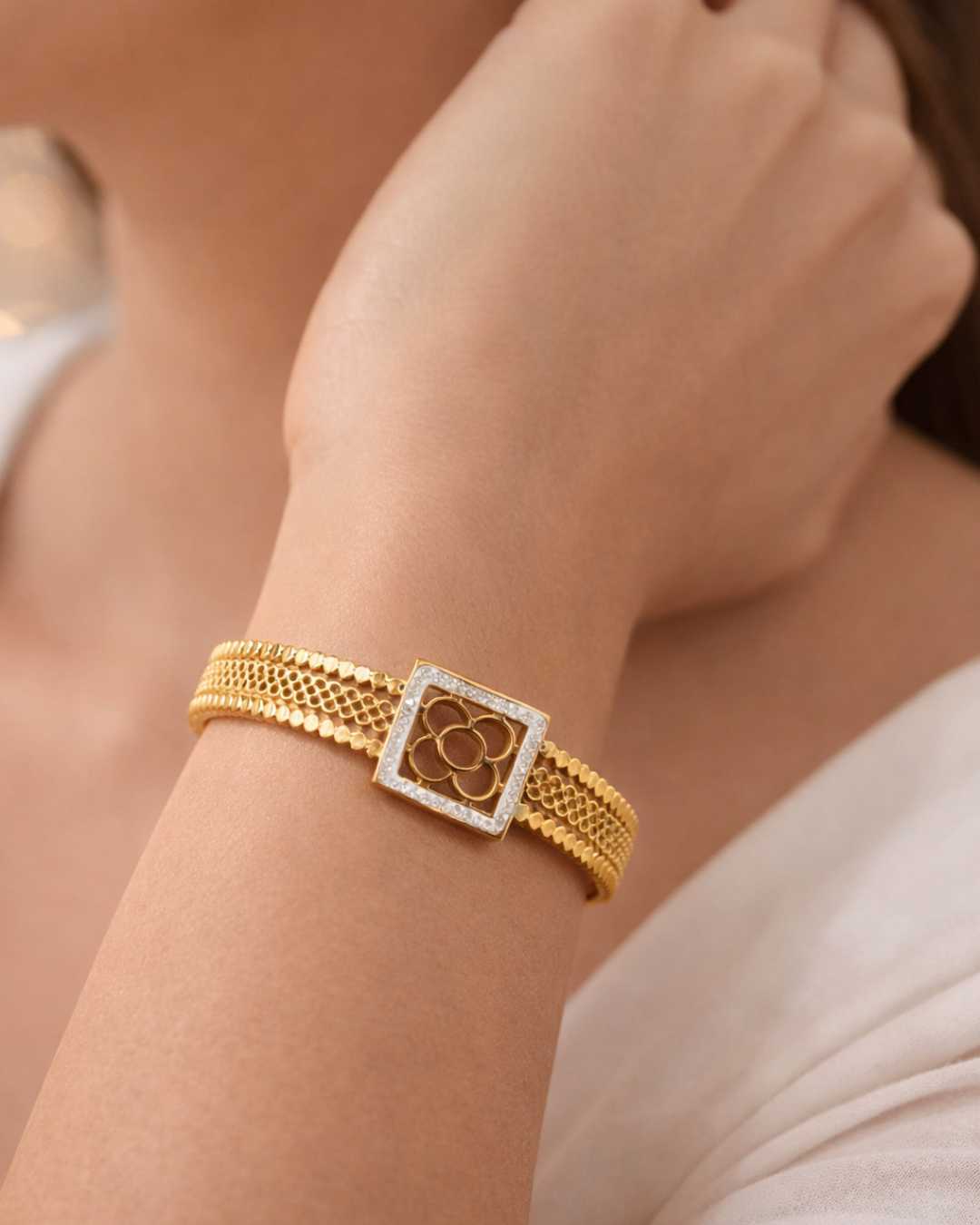 Gold Floral Square Anti-tarnish Bracelet for Women