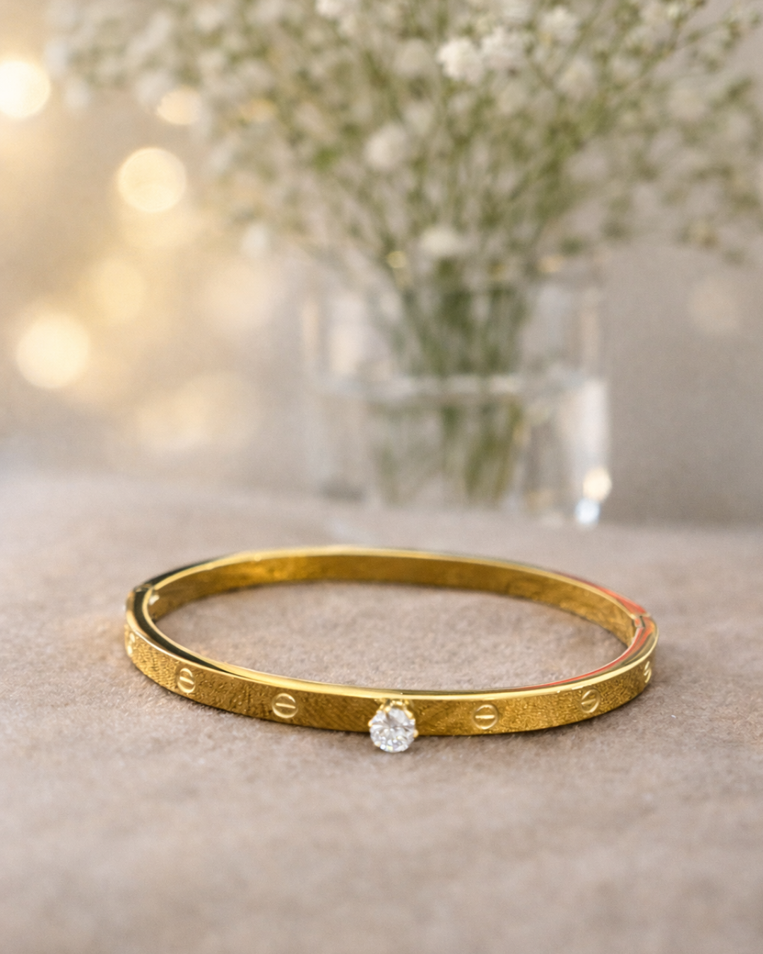 Luxe Solitaire Screw Bangle Bracelet