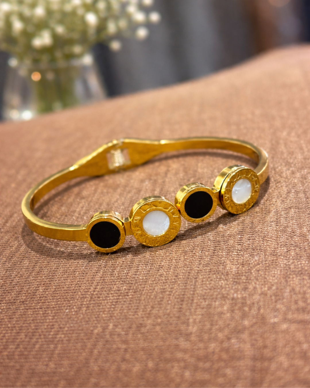 Chic Gold Cuff Bracelet with Contrast Stones for Women